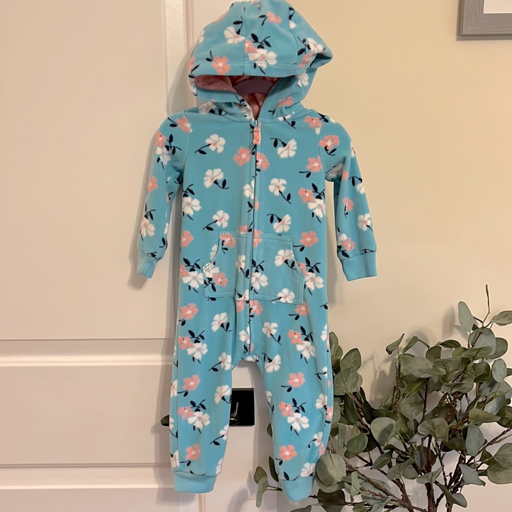 Carter’s Fleece BodySuit ❄️